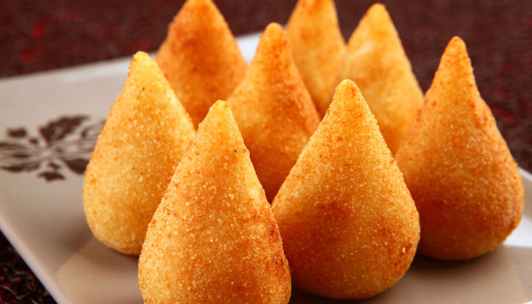 Empreendedor fica milionário com máquina de coxinha 